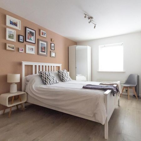 Spacious Central Family Apartment Лондон Екстериор снимка