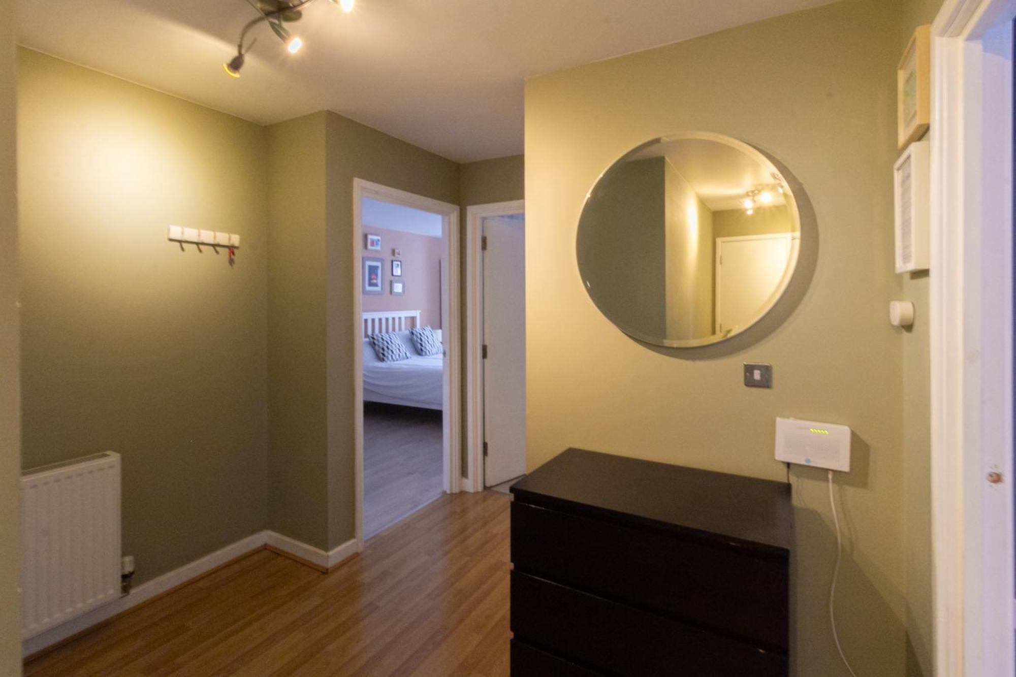 Spacious Central Family Apartment Лондон Екстериор снимка