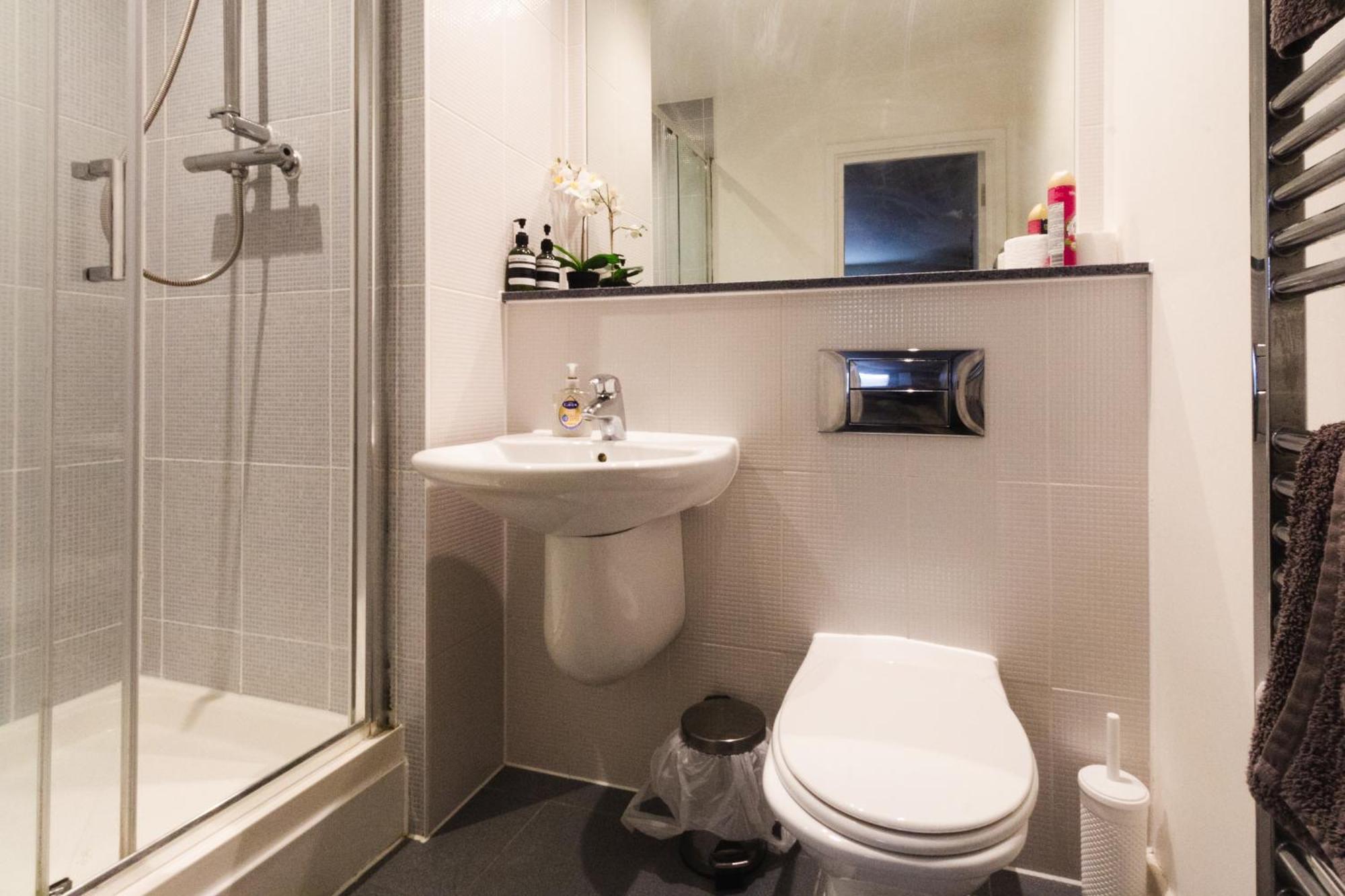 Spacious Central Family Apartment Лондон Екстериор снимка